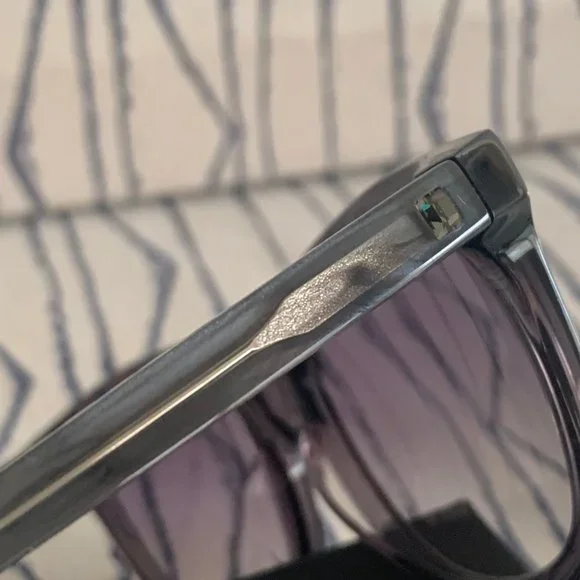 NIB- VERA WANG Cat Eye Sunglasses - Dove/Grey - Picture 6 of 11